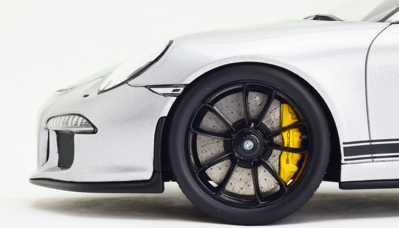 GT3RS wheels, Carbon brakes, GT3 front clip... drool...